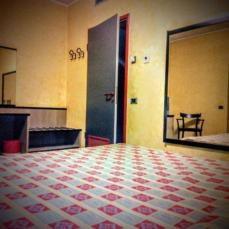 Hotel Longobardo Trezzo sull'Adda Luaran gambar